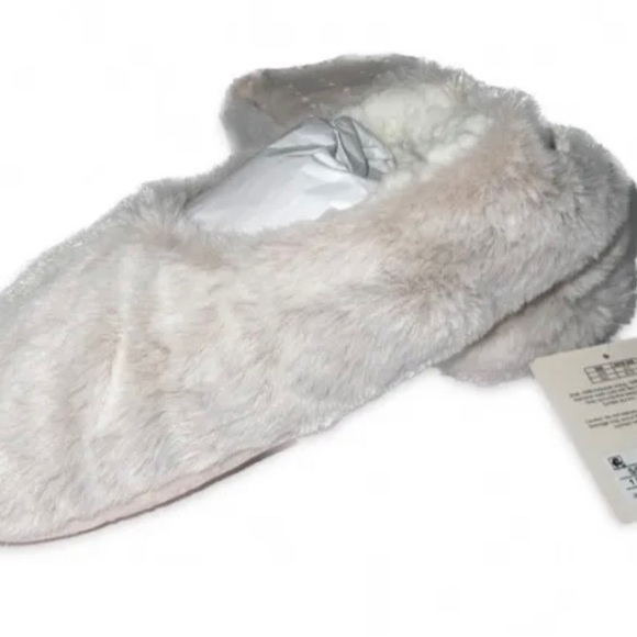 Target Faux Fur Pink Slipper Socks W/ Grippers | Size S (US 5-7) - Picture 2 of 9